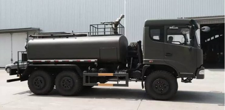 東風(fēng)仿天錦六驅(qū)越野灑水車