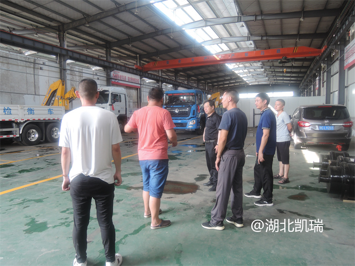 介紹計(jì)量檢衡車的整體情況